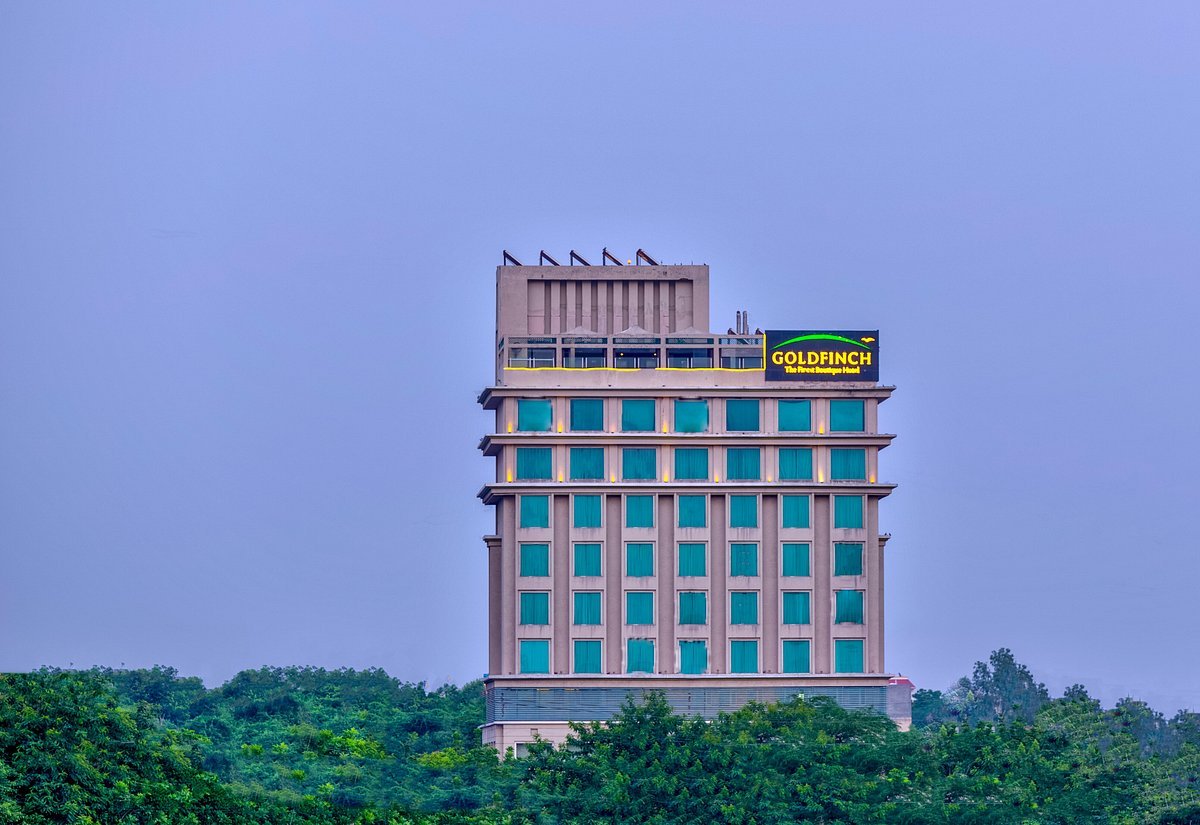 Savoy Suites, Greater Noida