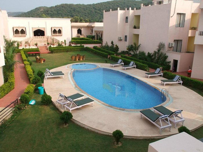Om Rudrapriya Holiday Resort