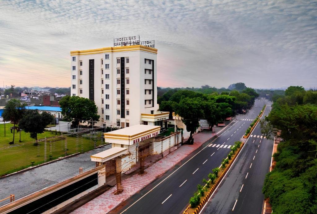 Hotel SKS Grand Palace